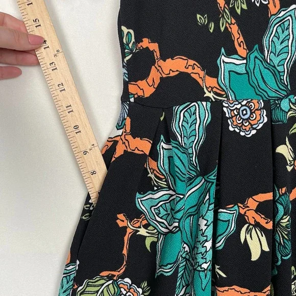 NWT‎ LuLaRoe Amelia Black Tropical Stretch Fit & Flare Pleated Dress Pockets SM - Picture 13 of 13